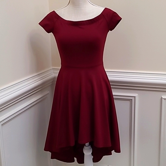 Windsor Dresses & Skirts - 👗𝅺WINDSOR Off-Shoulder Dress